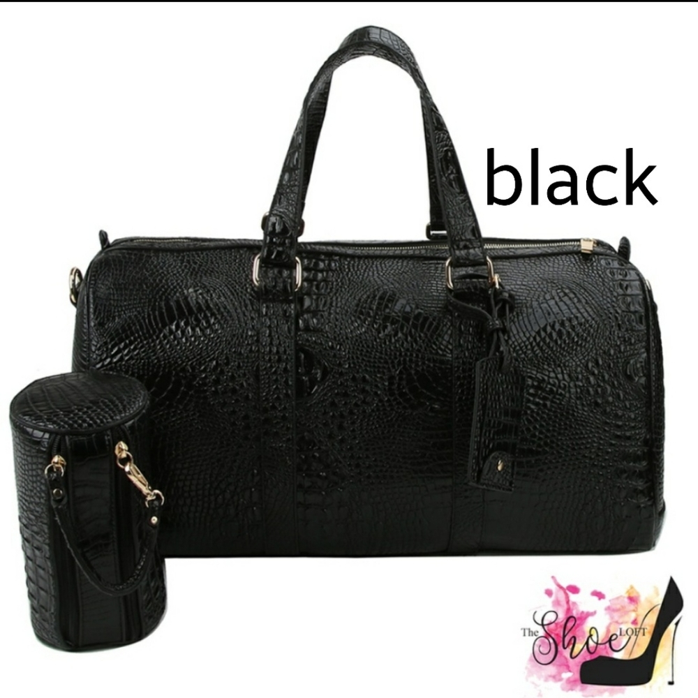Embossed Duffle Set - Picture 3 of 8